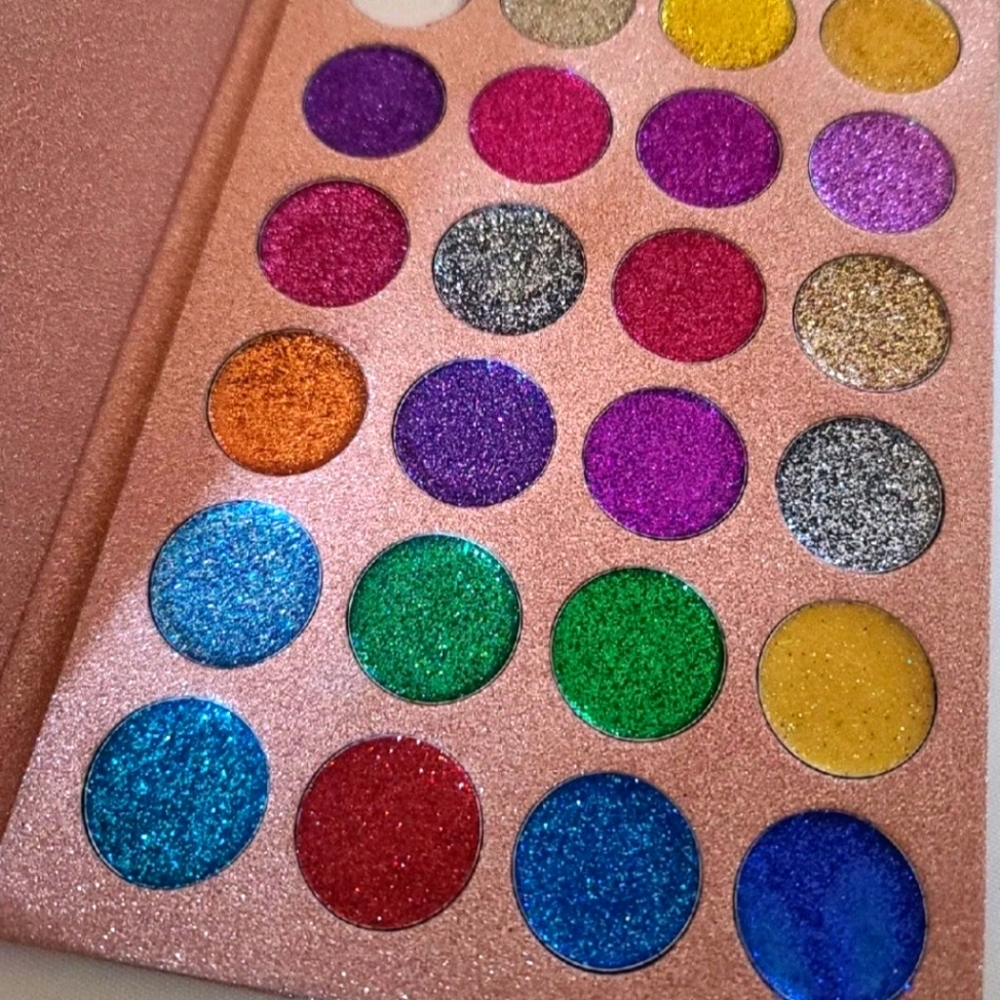 Glitter eye Make up